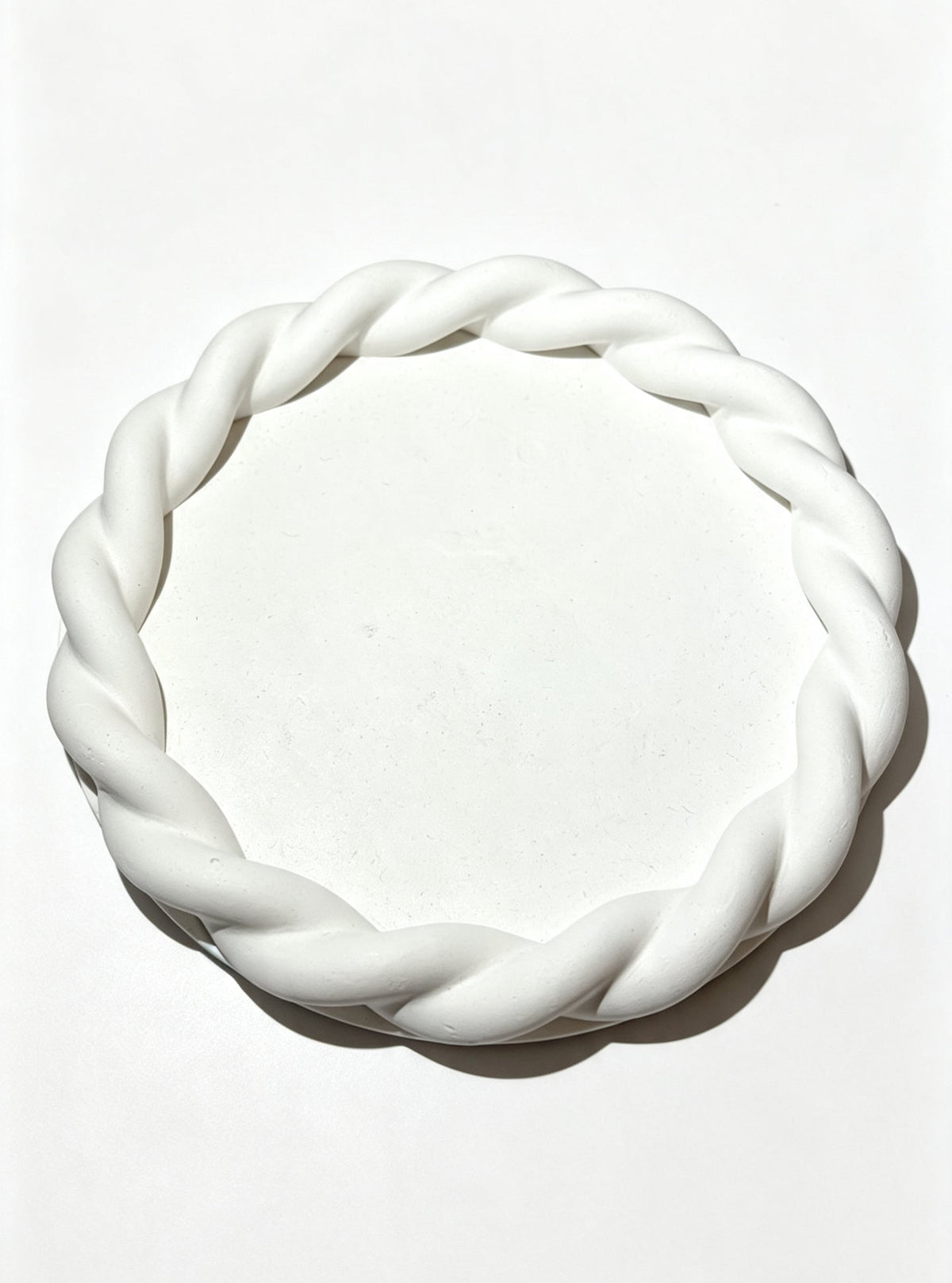 Swirled plate